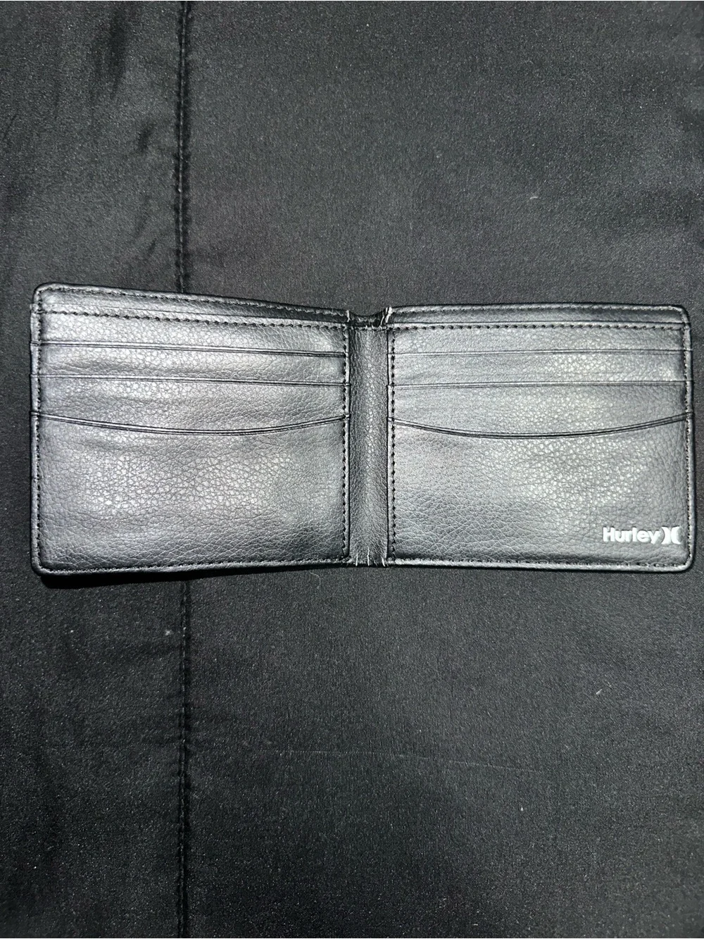 Hurley Men's Bifold Wallet Amazing Condition Vintage Blue Black & White Design